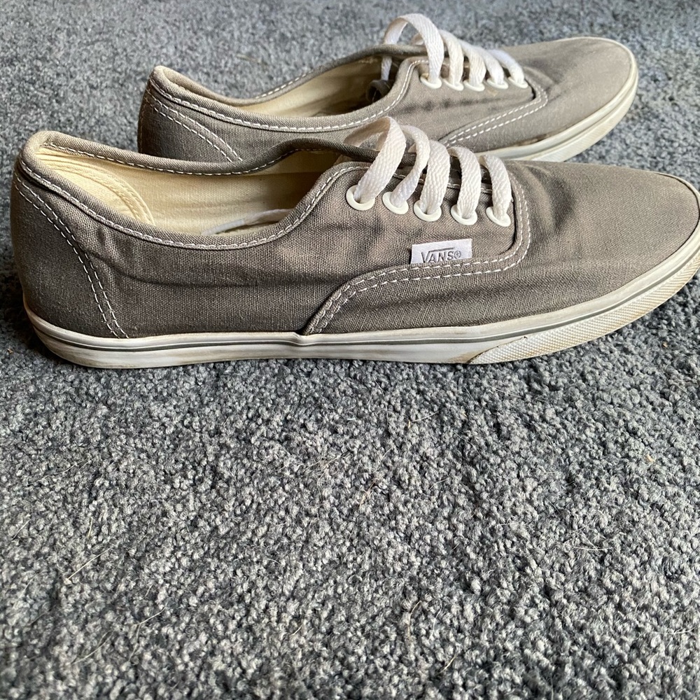 Vans - Picture 4 of 6